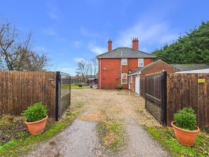 Approach- click for photo gallery